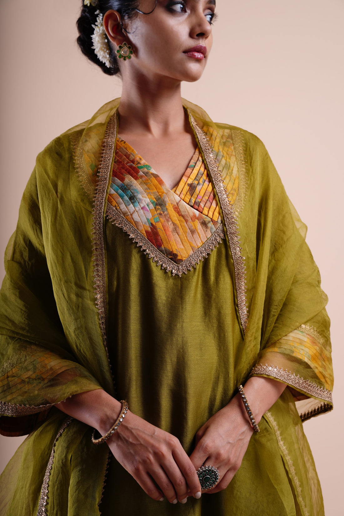 Green Gul Bano Kurta Set with Pintuck Detailing