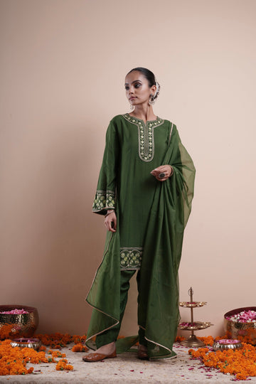 Green Aari Embroidery Kurta Set