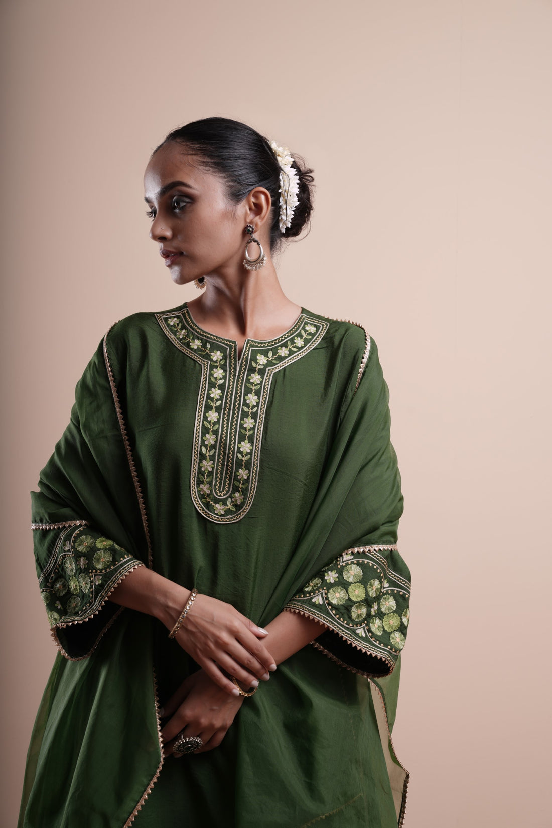 Green Aari Embroidery Kurta Set